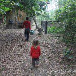 Recorriendo la finca