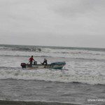 Pescadores lanzándose a la mar