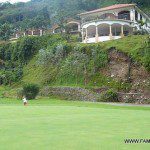 Mansión sobre campo de golf en Valle Escondido
