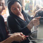 Elaborando queso artesanal de cabra Elaborando queso artesanal de cabra