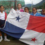 Llegamos justo en la izada de la bandera panameña