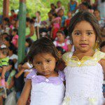 Niñas en el aniversario de los bomberos de San Ramon Niñas en el aniversario de los bomberos de San Ramon