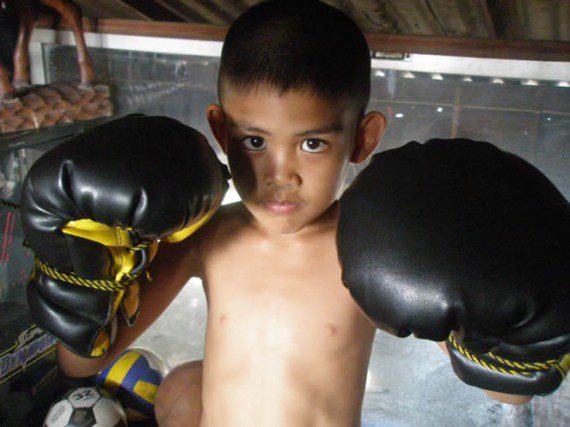 Niño Muai Thai. Imagen de portada extraida del blog de Cuatro TV