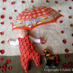 Mila lloviendo pétalos