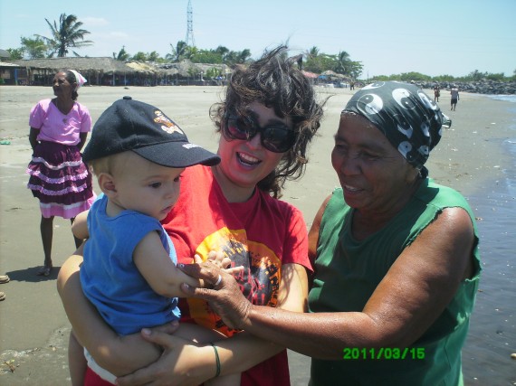 La gente nica adora a los bebés y niños en general