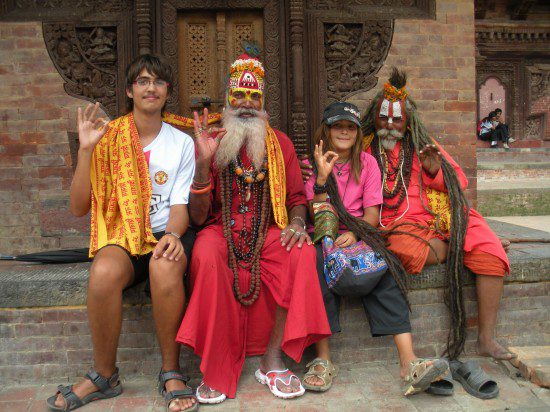 Viaje con Riki Tiki Tavi a la india, con unos santones de lo más simpáticos