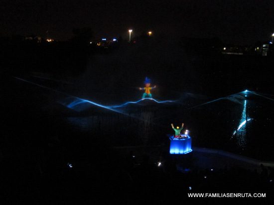 El espectáculo nocturno resulta impresionante