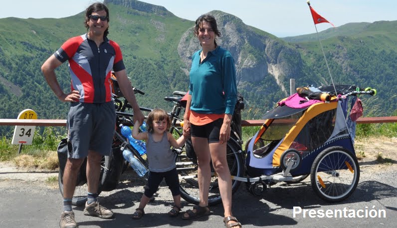 Mundubyciclette, una familia nómada sobre ruedas.