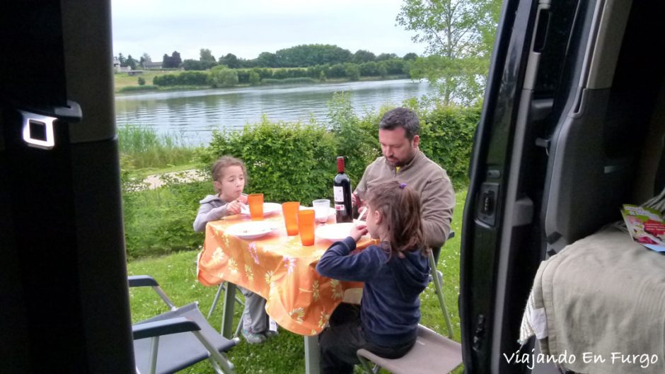 Cinco razones para viajar en furgoneta camper con niños