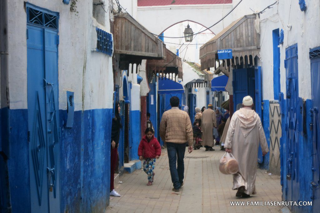 Larache Marruecos Norte Con Ninos Familias En Ruta