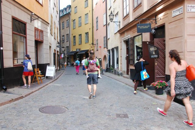 Paseo por el barrio de Gamla Stam en Estocolmo.