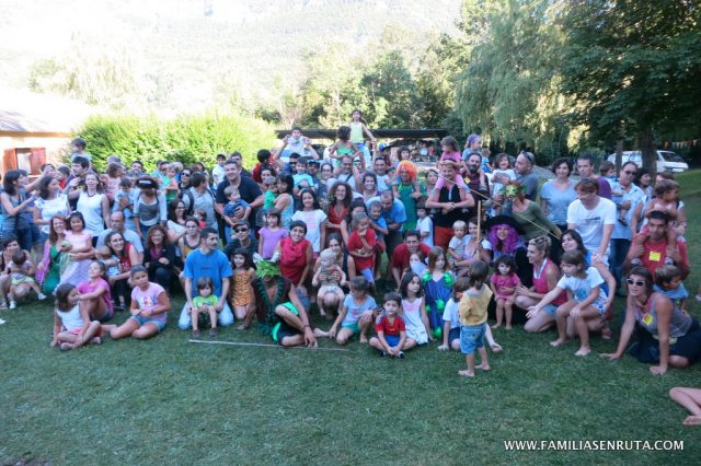 Familias asistentes al Bosque Encantado del 25 al 31 de Julio