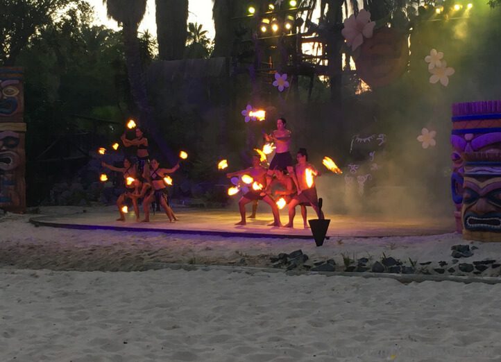Noches de fuego, un espectáculo con bailarines y bailarinas originarios de Polinesia