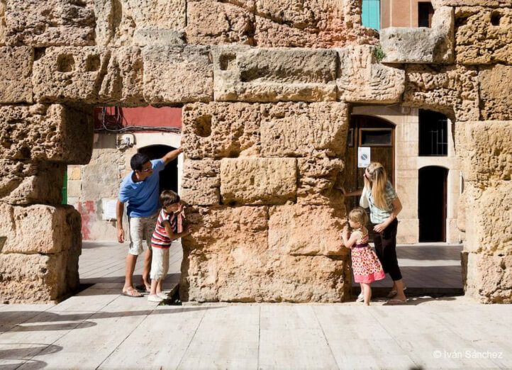 Plaza del Foro Provincial - Tarragona con niños