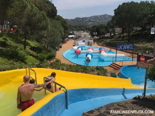 LLoret con niños