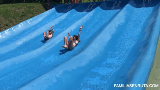 LLoret con niños