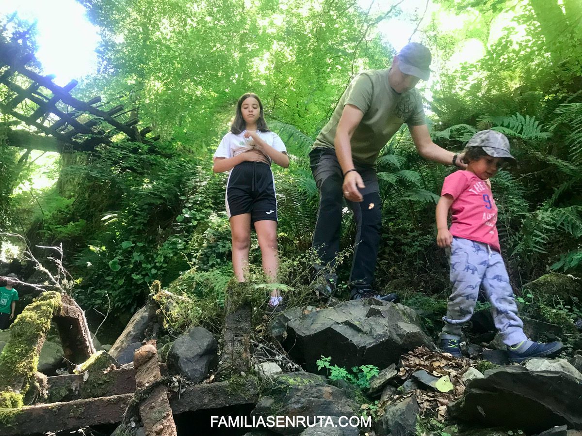 Parque Ntural Fuentes del Narcea familias con niños