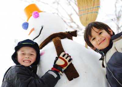 Diez recomendaciones para disfrutar de la nieve con niños
