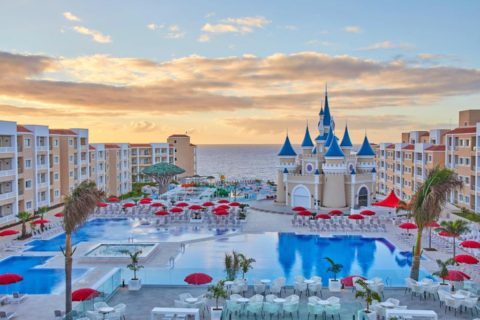 Top 10 hoteles para familias en Tenerife 2023