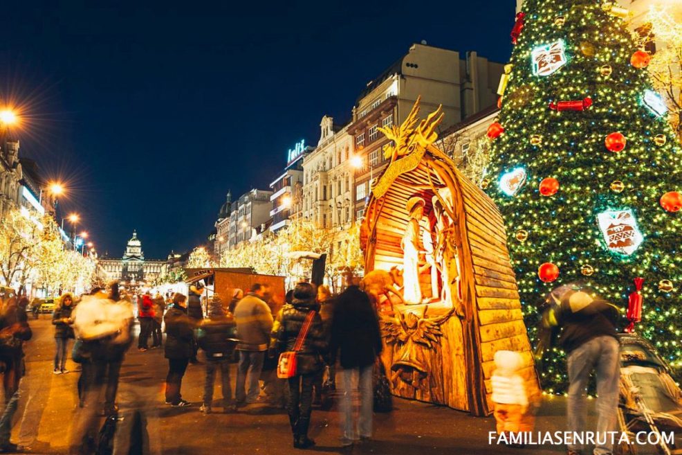 Praga Puente Diciembre familias