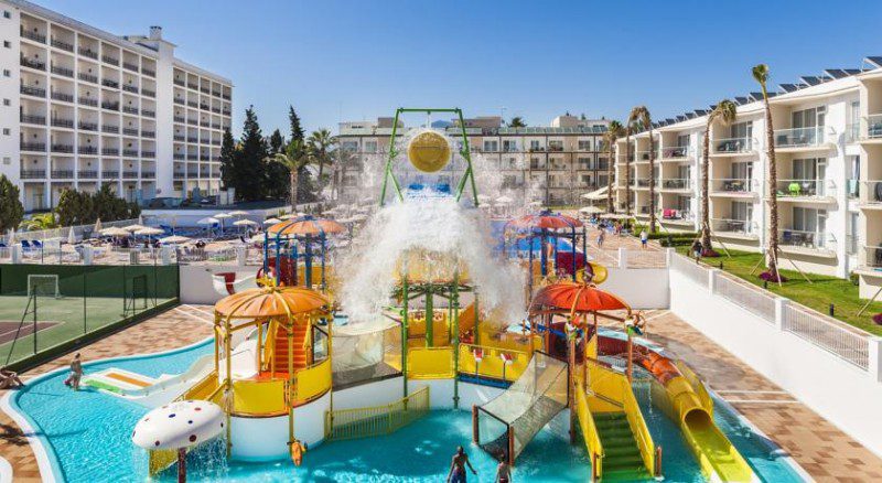 Vacaciones en familia: 101 hoteles para ir con niños