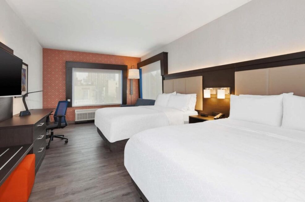 Holiday Inn Express & Suites Jersey City