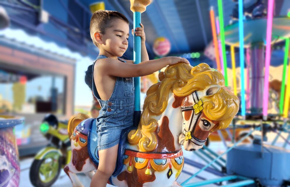 Caballito Vega Toledo con niños