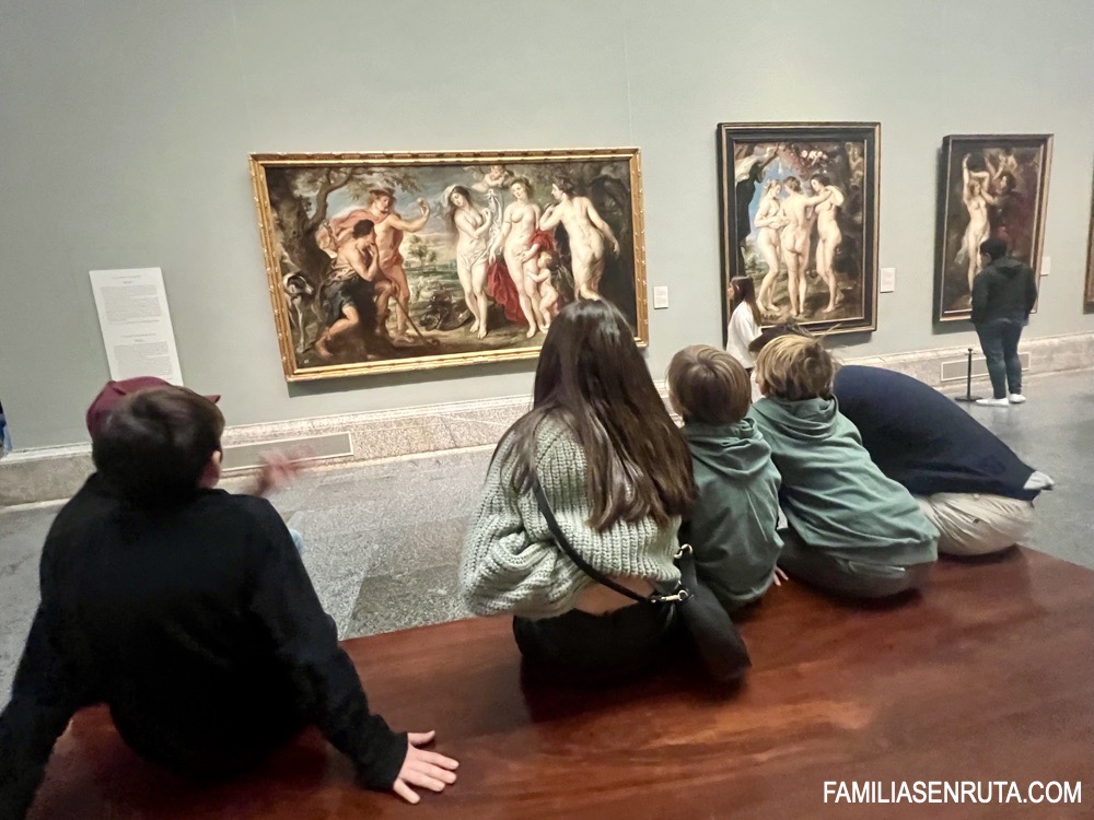 Museo del Prado Madrid con adolescentes