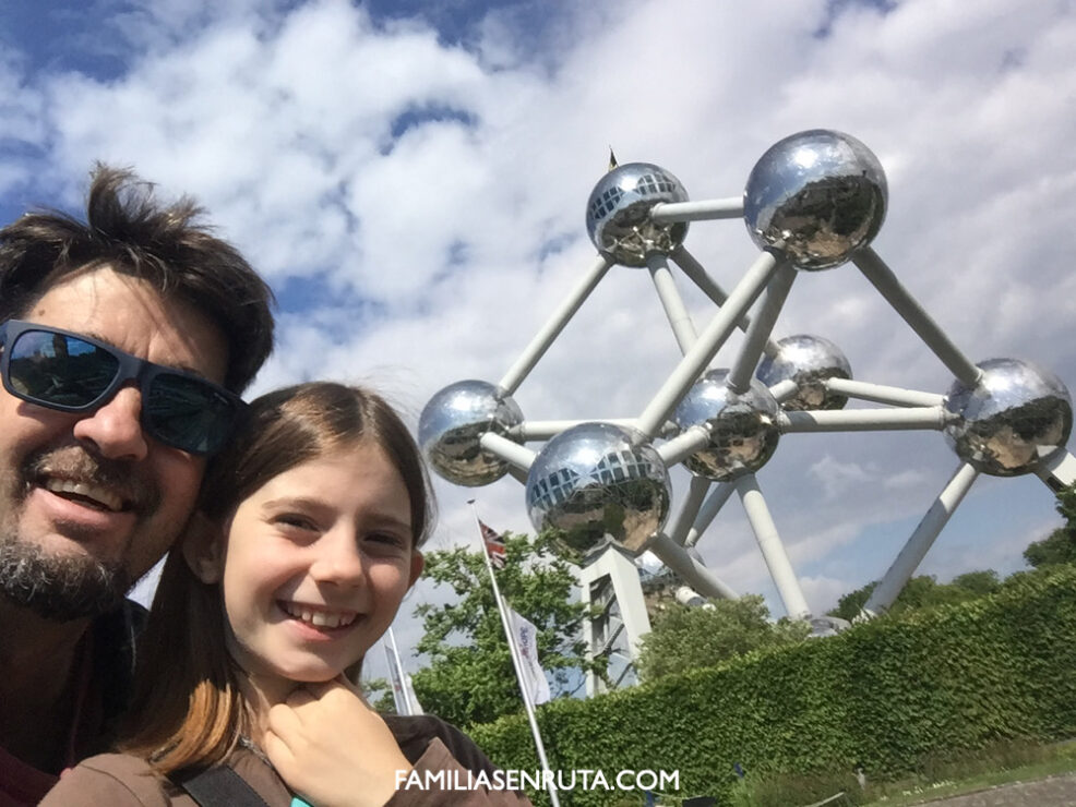 Atomium Bruselas familia