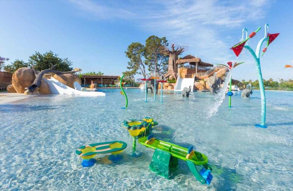Sanguili Salou resort con toboganes