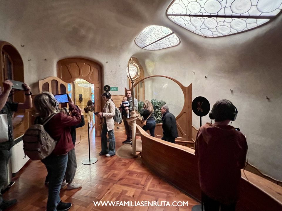 Vestíbulo 2. Casa batlló con niños