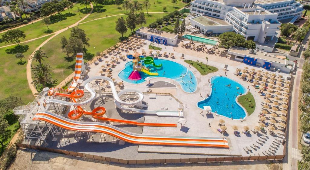 hoteles con toboganes en Andalucía