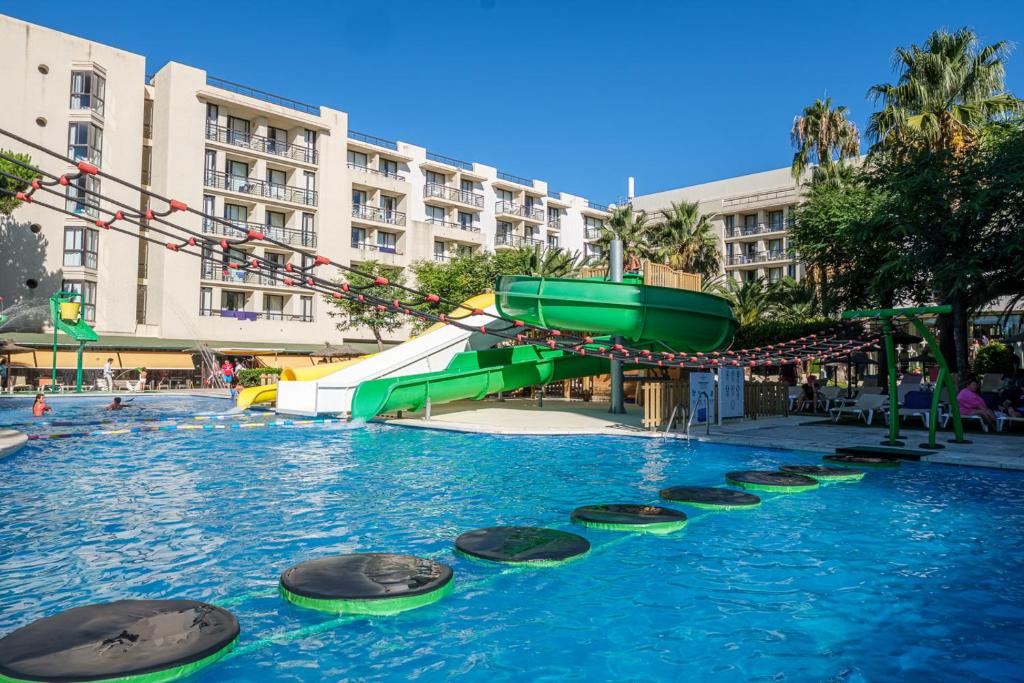 Top 15 hoteles con toboganes en Andalucía