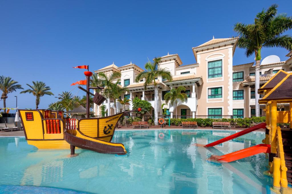 Top 10 hoteles con toboganes en Tenerife