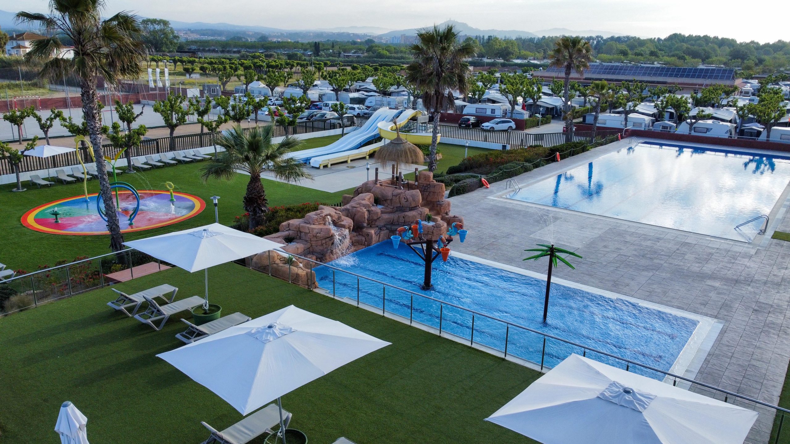 hoteles con toboganes en Catalunya