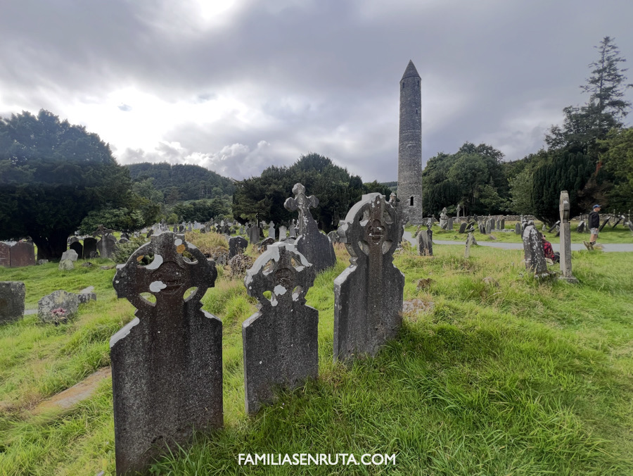 Irlanda en familia Glendalough