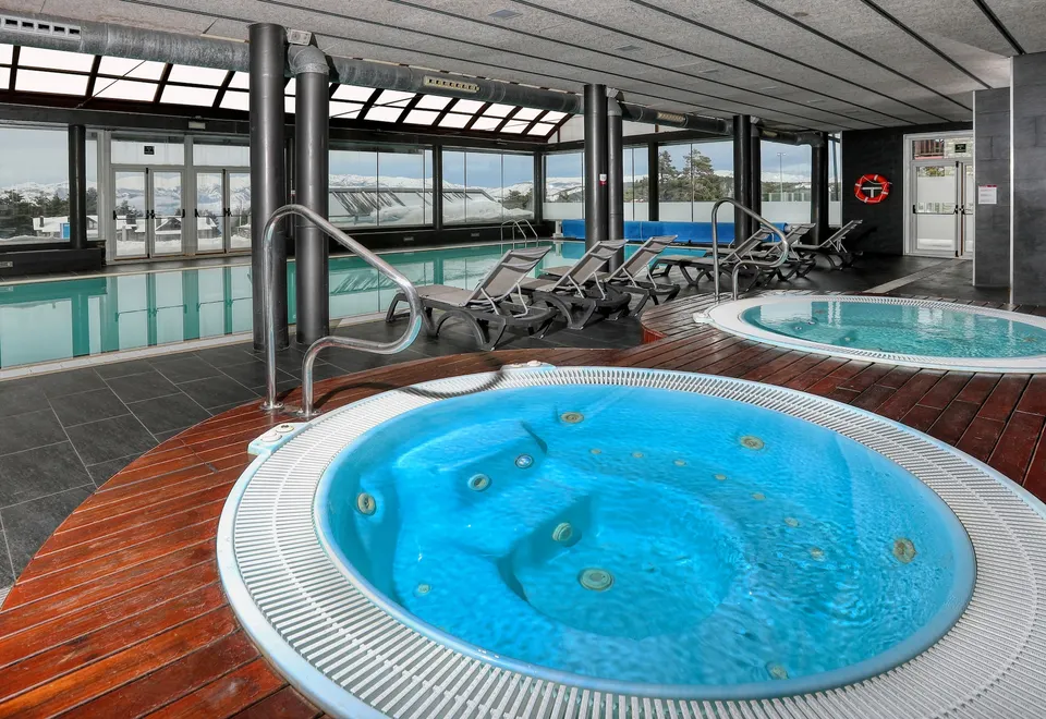 Top 20 hoteles con piscina climatizada para niños en España